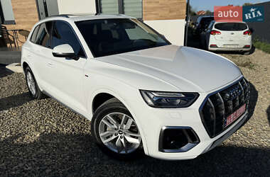 Внедорожник / Кроссовер Audi Q5 2022 в 