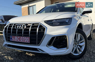 Внедорожник / Кроссовер Audi Q5 2022 в 