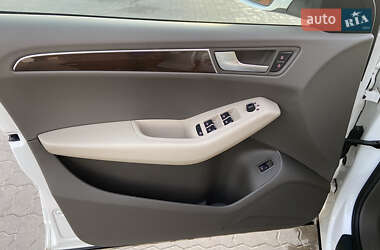 Позашляховик / Кросовер Audi Q5 2012 в 