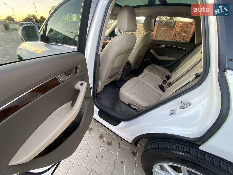 Внедорожник / Кроссовер Audi Q5 2012 в Владимире