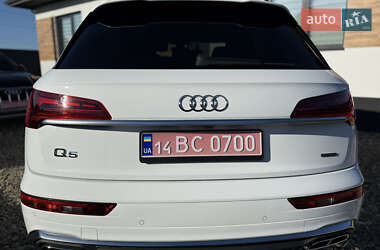Внедорожник / Кроссовер Audi Q5 2022 в 