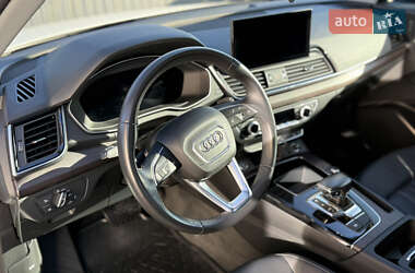 Внедорожник / Кроссовер Audi Q5 2022 в 