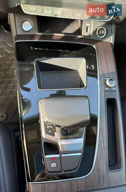 Внедорожник / Кроссовер Audi Q5 2022 в 
