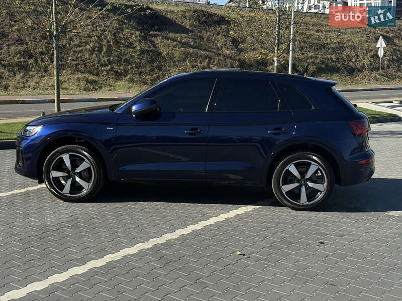 Позашляховик / Кросовер Audi Q5 2023 в Києві