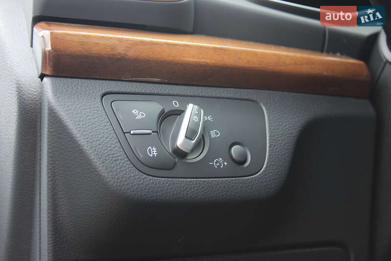 Внедорожник / Кроссовер Audi Q5 2024 в Львове