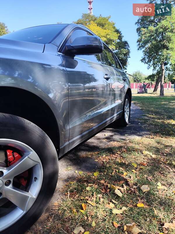 Внедорожник / Кроссовер Audi Q5 2011 в Гадяче