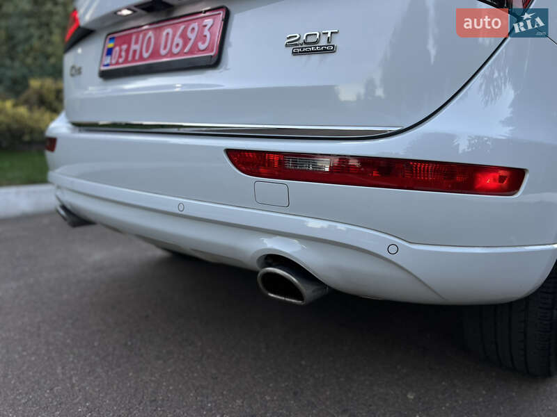 Позашляховик / Кросовер Audi Q5 2015 в Рівному