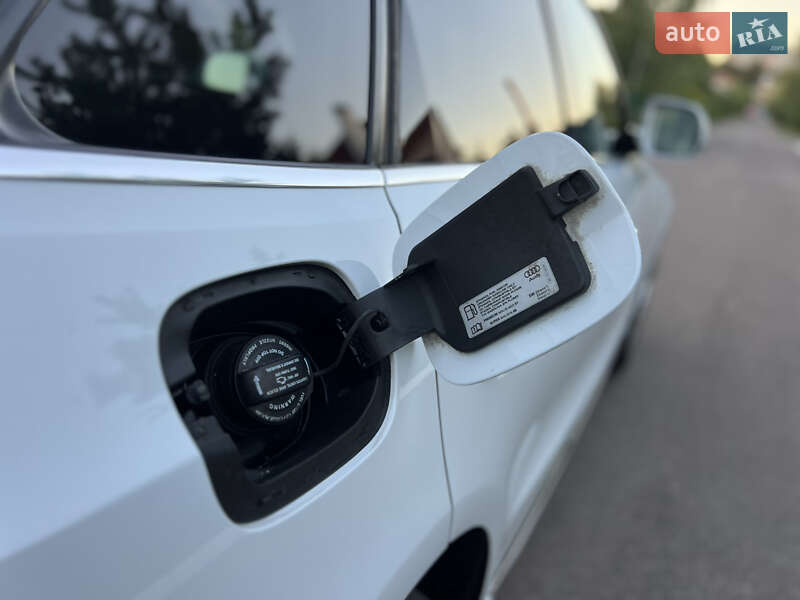 Позашляховик / Кросовер Audi Q5 2015 в Рівному