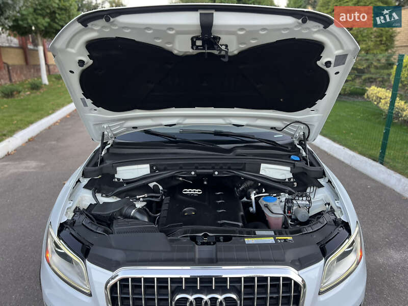 Позашляховик / Кросовер Audi Q5 2015 в Рівному