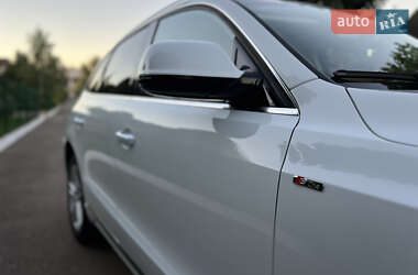 Позашляховик / Кросовер Audi Q5 2015 в 