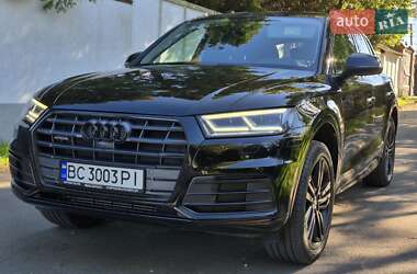 Внедорожник / Кроссовер Audi Q5 2017 в 