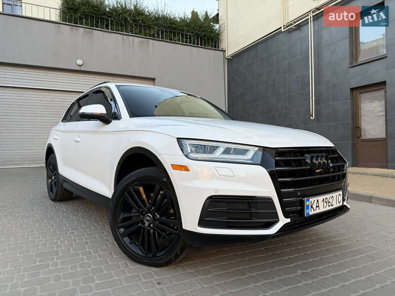Позашляховик / Кросовер Audi Q5 2018 в Києві