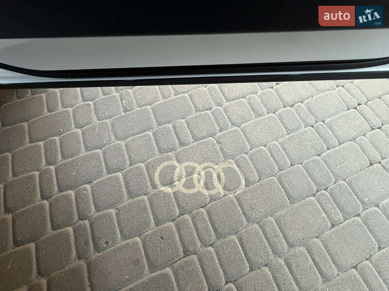 Позашляховик / Кросовер Audi Q5 2018 в Києві