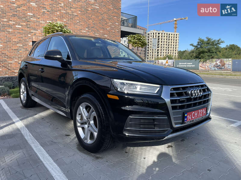 Внедорожник / Кроссовер Audi Q5 2019 в Киеве