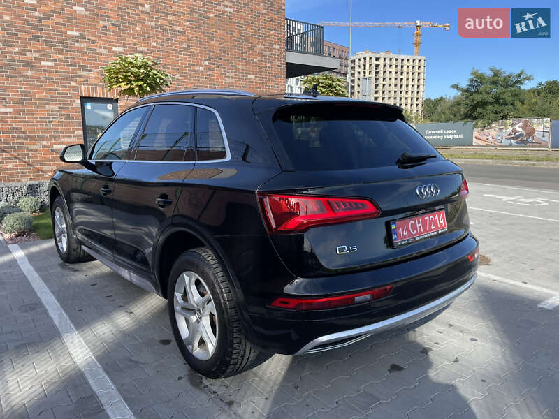Внедорожник / Кроссовер Audi Q5 2019 в Киеве