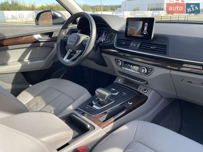 Внедорожник / Кроссовер Audi Q5 2019 в Киеве