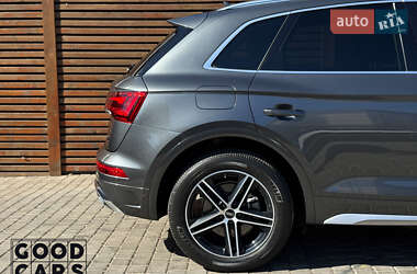 Внедорожник / Кроссовер Audi Q5 2020 в 