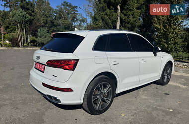 Внедорожник / Кроссовер Audi Q5 2019 в 