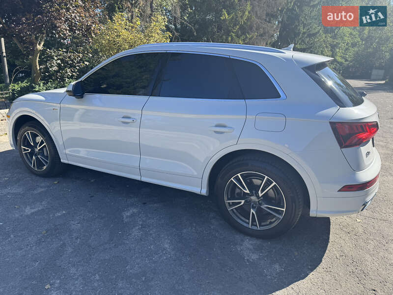Внедорожник / Кроссовер Audi Q5 2019 в Тернополе
