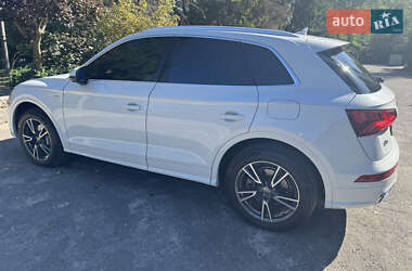 Внедорожник / Кроссовер Audi Q5 2019 в 