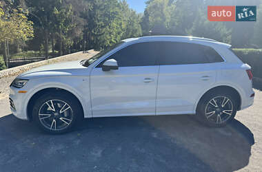 Внедорожник / Кроссовер Audi Q5 2019 в 