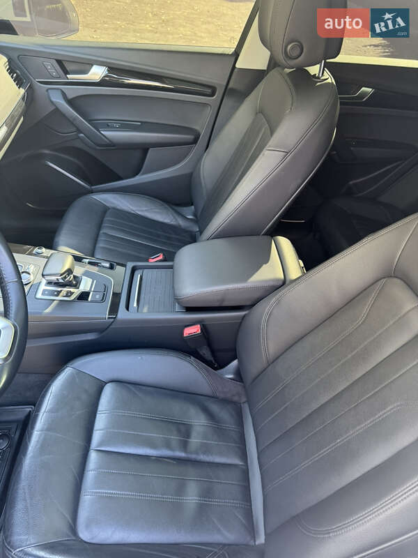 Внедорожник / Кроссовер Audi Q5 2019 в Тернополе