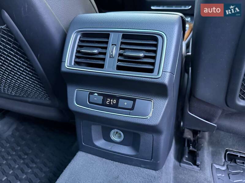 Внедорожник / Кроссовер Audi Q5 2017 в Хмельницком
