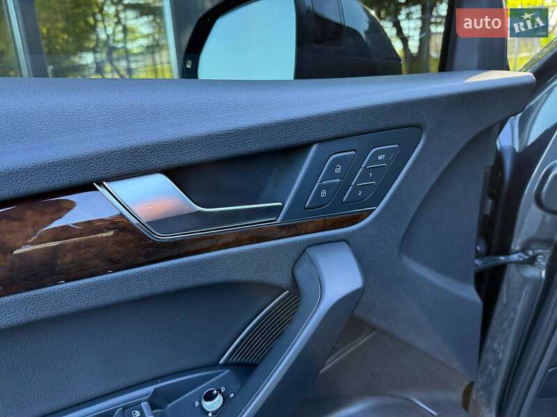 Внедорожник / Кроссовер Audi Q5 2017 в Хмельницком