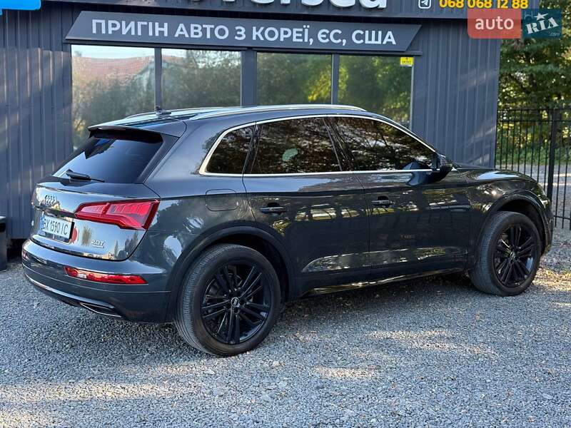 Внедорожник / Кроссовер Audi Q5 2017 в Хмельницком
