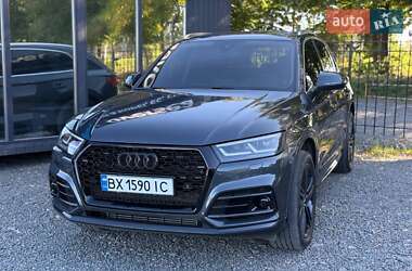 Внедорожник / Кроссовер Audi Q5 2017 в 