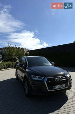 Внедорожник / Кроссовер Audi Q5 2017 в Ужгороде