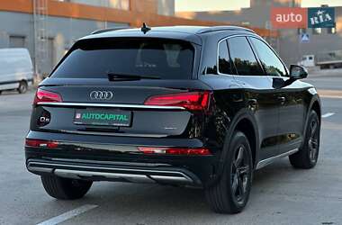 Внедорожник / Кроссовер Audi Q5 2021 в 