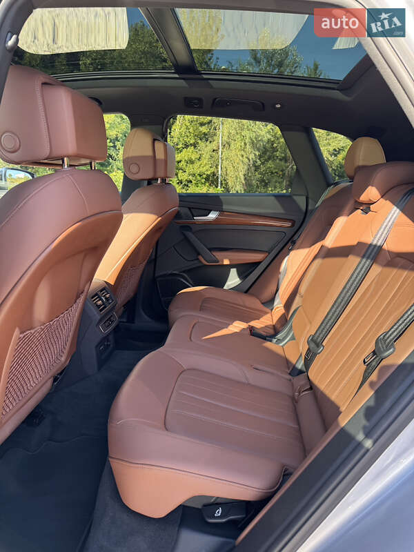 Внедорожник / Кроссовер Audi Q5 2022 в Днепре