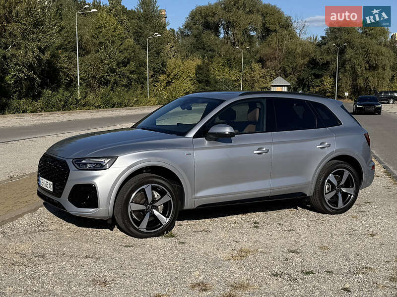 Внедорожник / Кроссовер Audi Q5 2022 в Днепре