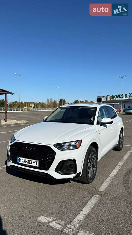 Внедорожник / Кроссовер Audi Q5 2021 в Киеве