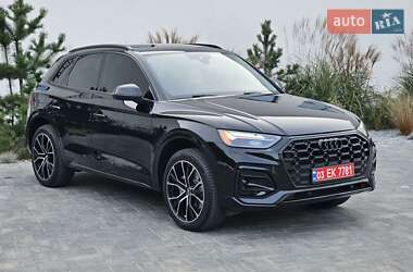 Внедорожник / Кроссовер Audi Q5 2021 в 
