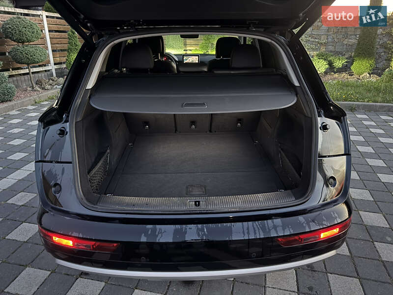 Внедорожник / Кроссовер Audi Q5 2018 в Стрые