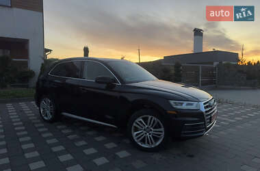Внедорожник / Кроссовер Audi Q5 2018 в 