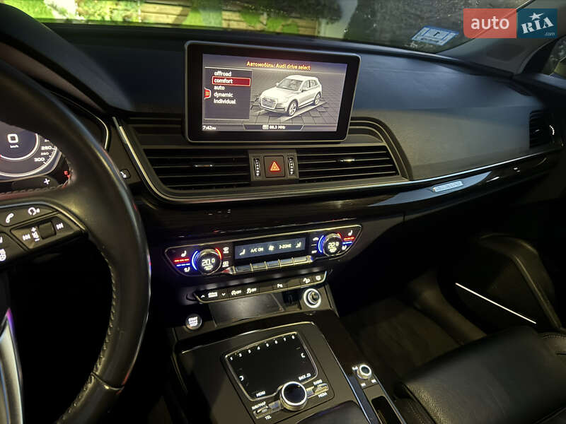 Внедорожник / Кроссовер Audi Q5 2018 в Стрые