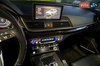 Внедорожник / Кроссовер Audi Q5 2018 в 