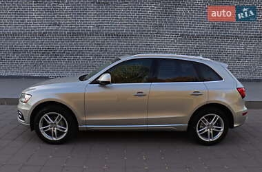 Внедорожник / Кроссовер Audi Q5 2017 в 