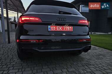 Внедорожник / Кроссовер Audi Q5 2021 в 