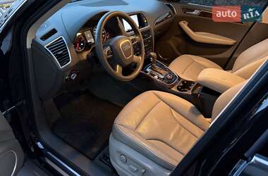 Внедорожник / Кроссовер Audi Q5 2011 в 