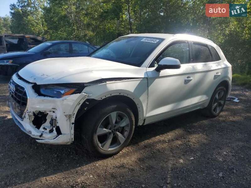 Внедорожник / Кроссовер Audi Q5 2024 в 