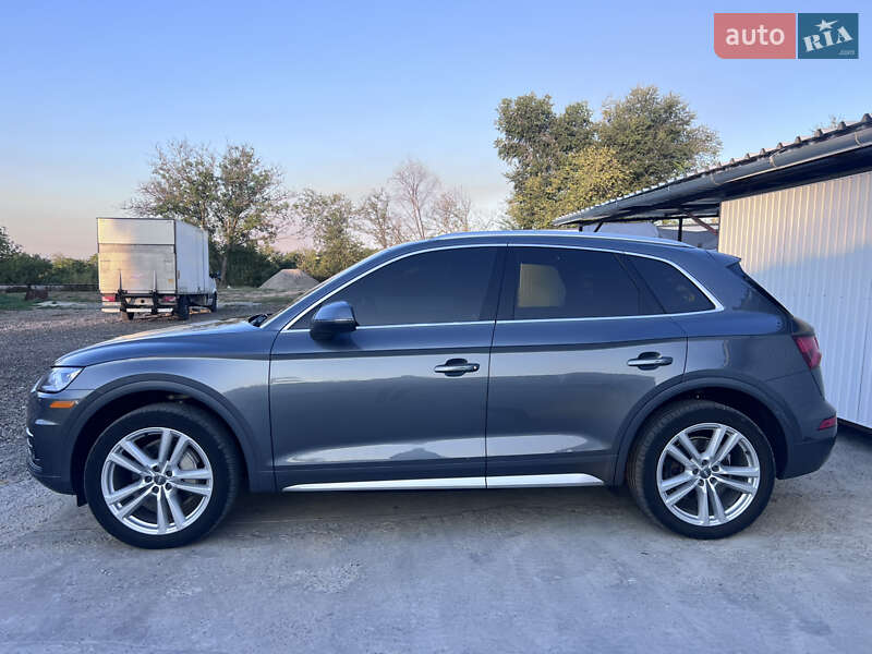 Внедорожник / Кроссовер Audi Q5 2018 в Запорожье