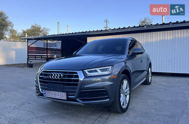 Внедорожник / Кроссовер Audi Q5 2018 в 