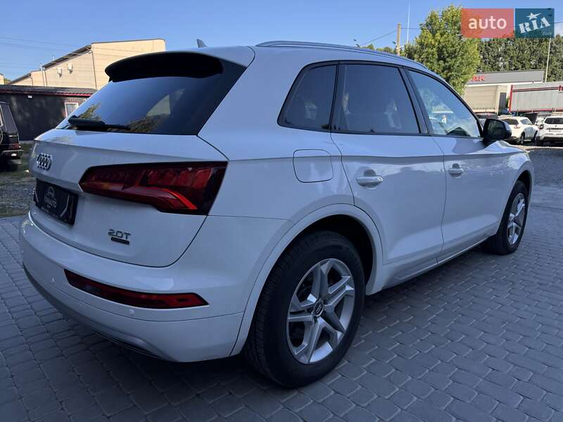 Позашляховик / Кросовер Audi Q5 2018 в Вінниці