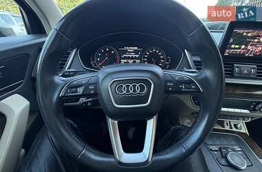 Внедорожник / Кроссовер Audi Q5 2018 в 