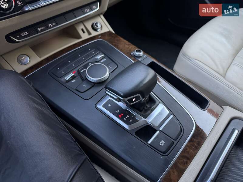 Позашляховик / Кросовер Audi Q5 2018 в Вінниці