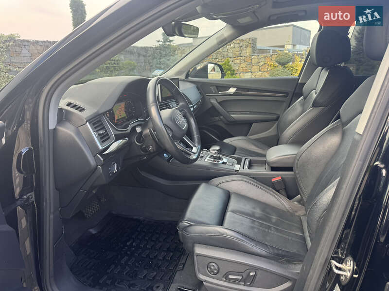 Внедорожник / Кроссовер Audi Q5 2018 в Стрые